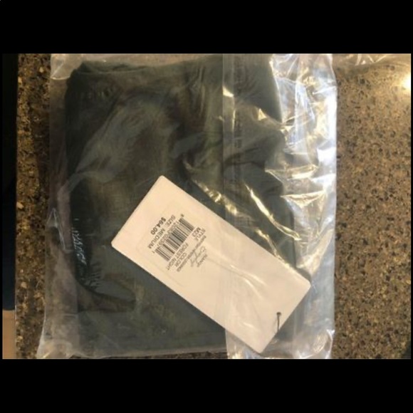 BLANQI Hipster Sport Leggings. Black. Size Medium. BRAND NEW - Picture 2 of 2